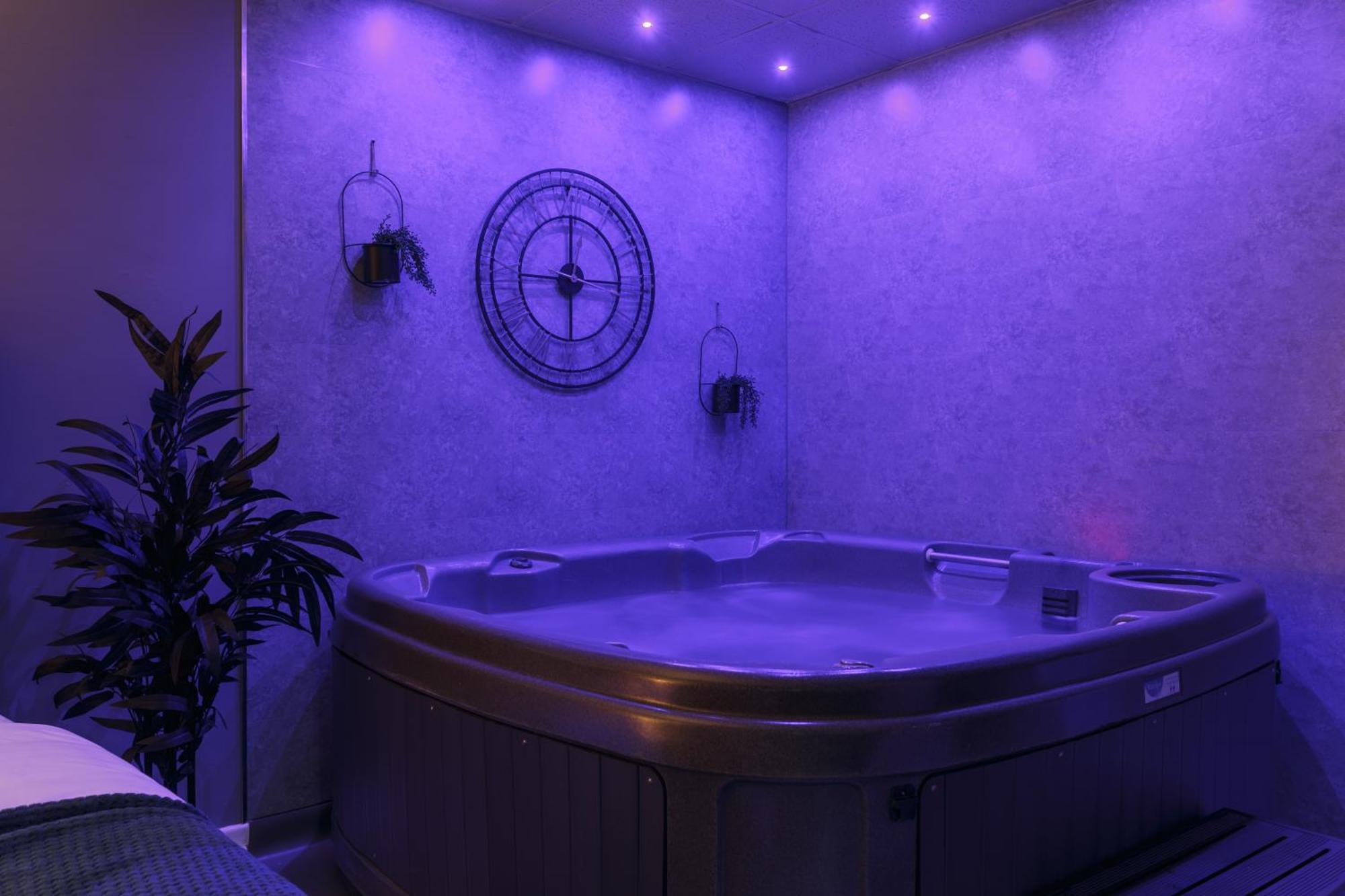 Riverside Studio With Jacuzzi! Шефилд Екстериор снимка